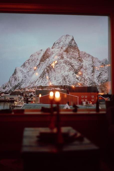 Reine Front View - Mountain & Seaview Βίλα Εξωτερικό φωτογραφία
